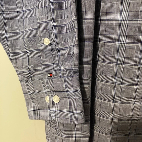 NWOT Tommy Hilfiger Long Sleeve Dress Shirt L (16-16 1/2 32/33) - Picture 6 of 15